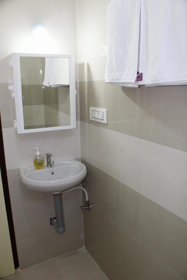 Sri Lakshmi Estates Apartment Siddapura  Exterior photo